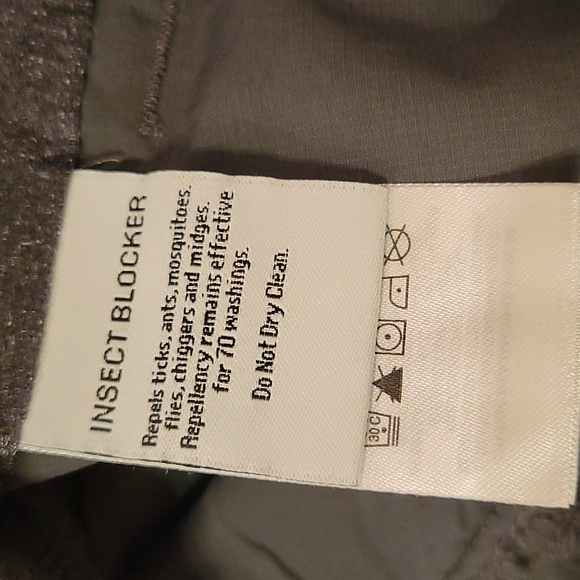 Like New Columbia Insect Blocker Green-Tint Gray Cargo Insect Blocker Pants - Picture 11 of 11